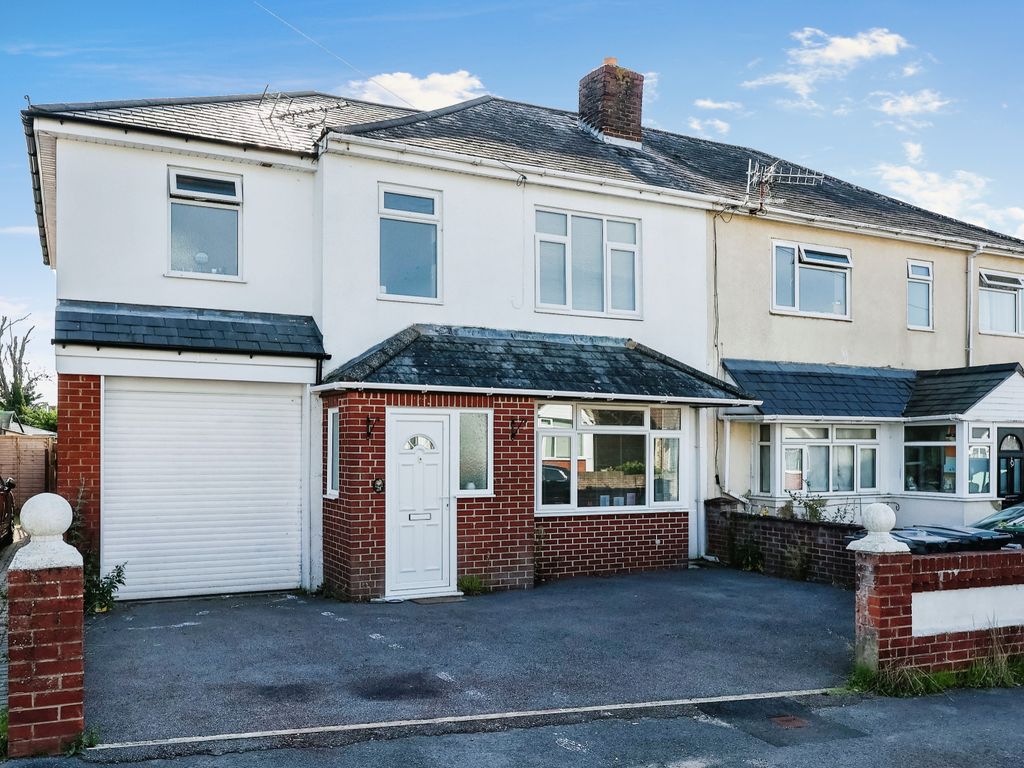 4 bed semidetached house for sale in Gladys Avenue, Cowplain
