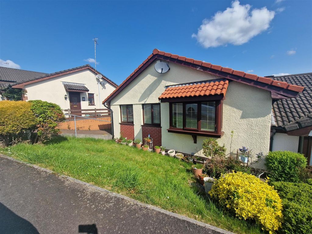 3 bed semidetached bungalow for sale in Lon Brynawel, Llansamlet