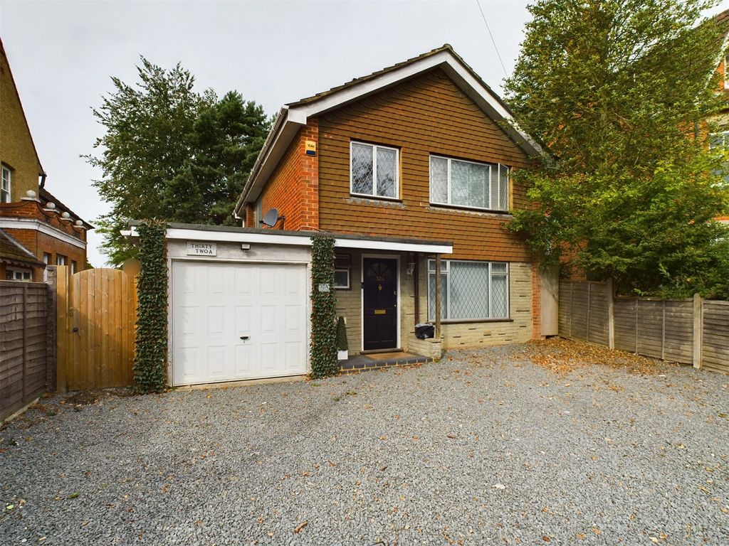 3 bed detached house for sale in Cargate Avenue, Aldershot, Hampshire