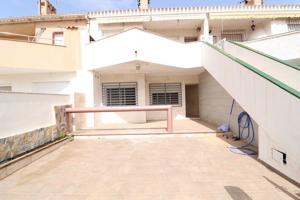 2 bed bungalow for sale in Dehesa De Campoamor, Alicante, Spain - Zoopla