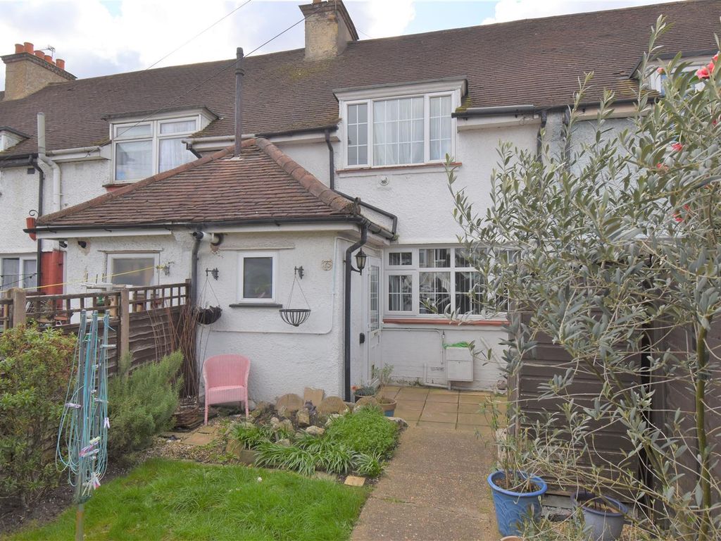 3 bed terraced house for sale in Horton Hill, Epsom KT19 Zoopla