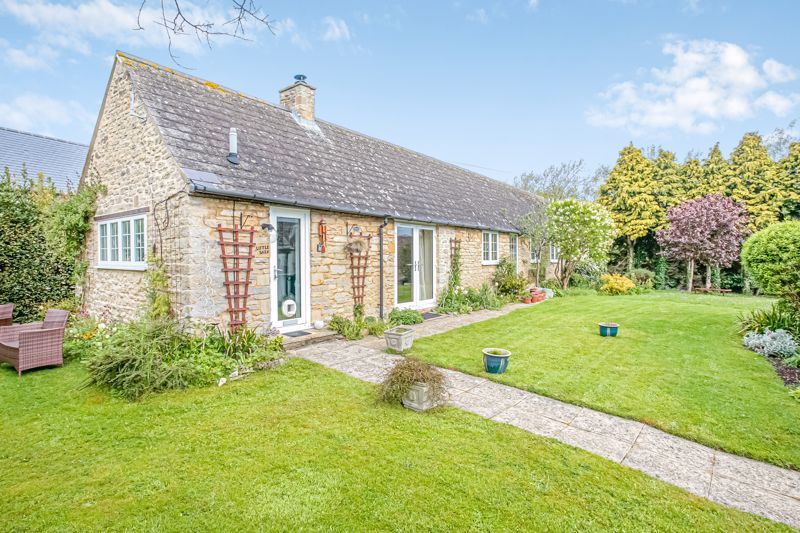 3 bed barn conversion for sale in Cassington Road, Yarnton, Kidlington