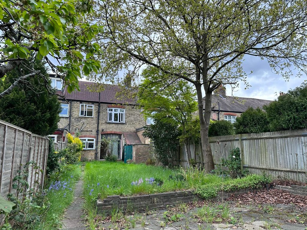 4 bed terraced house to rent in Princes Avenue, London N13 Zoopla