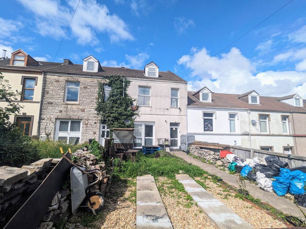 1 bed flat to rent in Old Road, Briton Ferry, Neath SA11, £550 pcm Zoopla