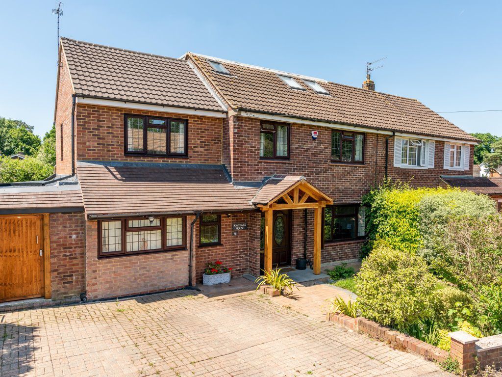 5 bed semidetached house to rent in Merrylands Road, Great Bookham, Bookham, Leatherhead KT23