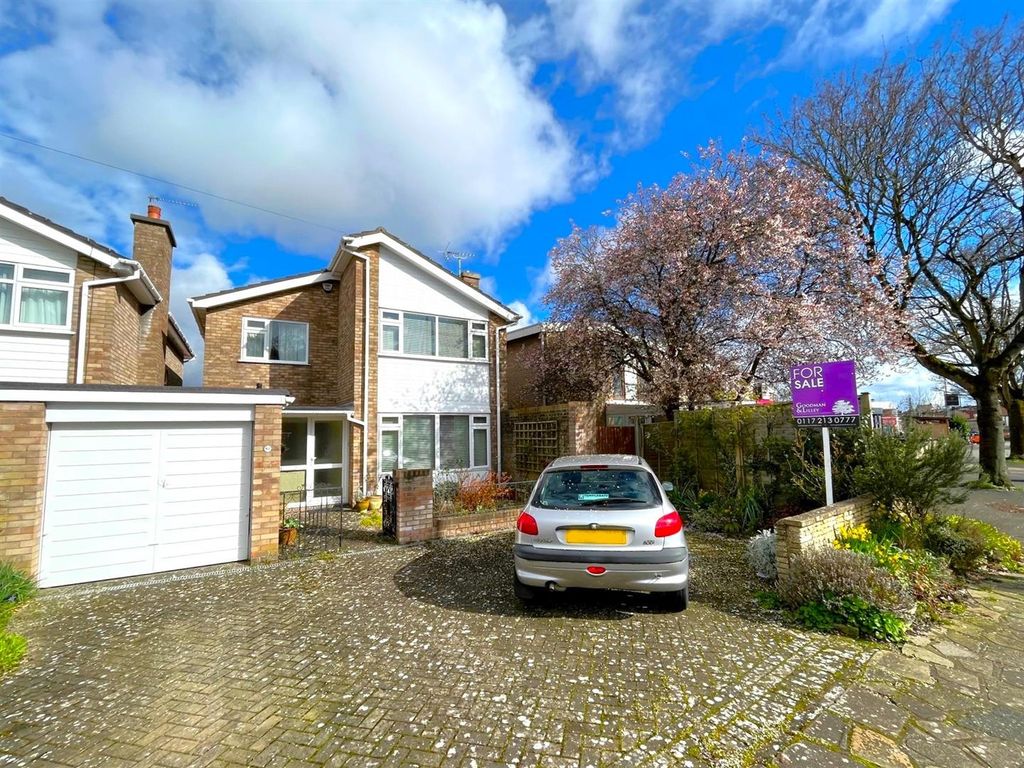 4 bed detached house for sale in Northumbria Drive, Henleaze, Bristol