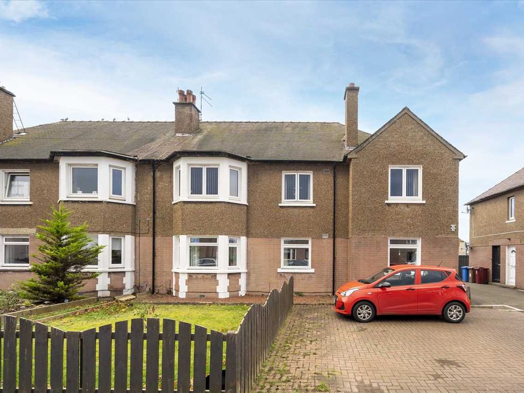 3 bed flat for sale in 106 Oswald Avenue, Grangemouth FK3 Zoopla
