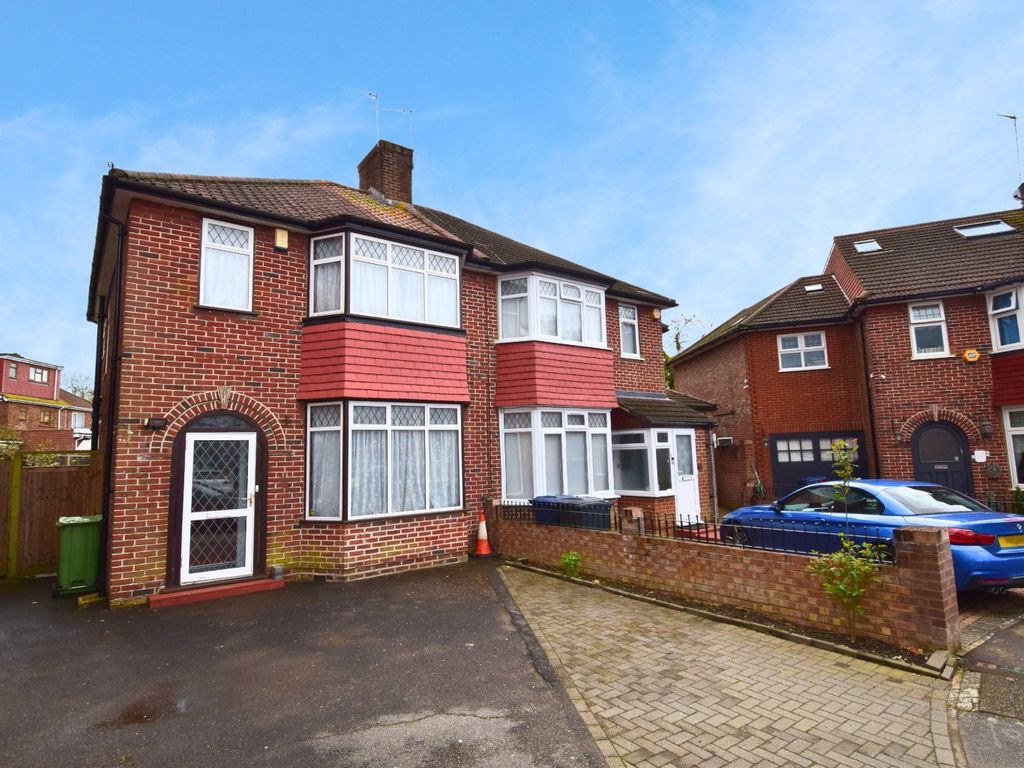 3 bed semidetached house to rent in Wellgarth, Greenford, Greater London UB6, £2,200 pcm Zoopla