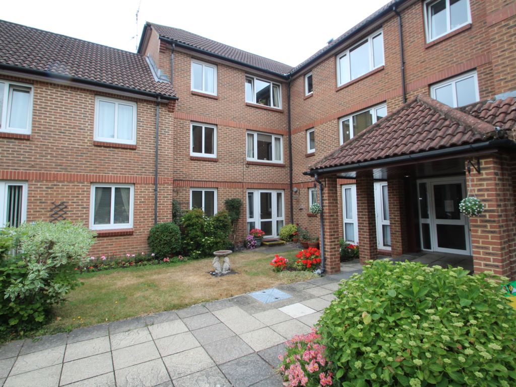 1 bed flat to rent in Tebbit Close, Bracknell RG12 Zoopla