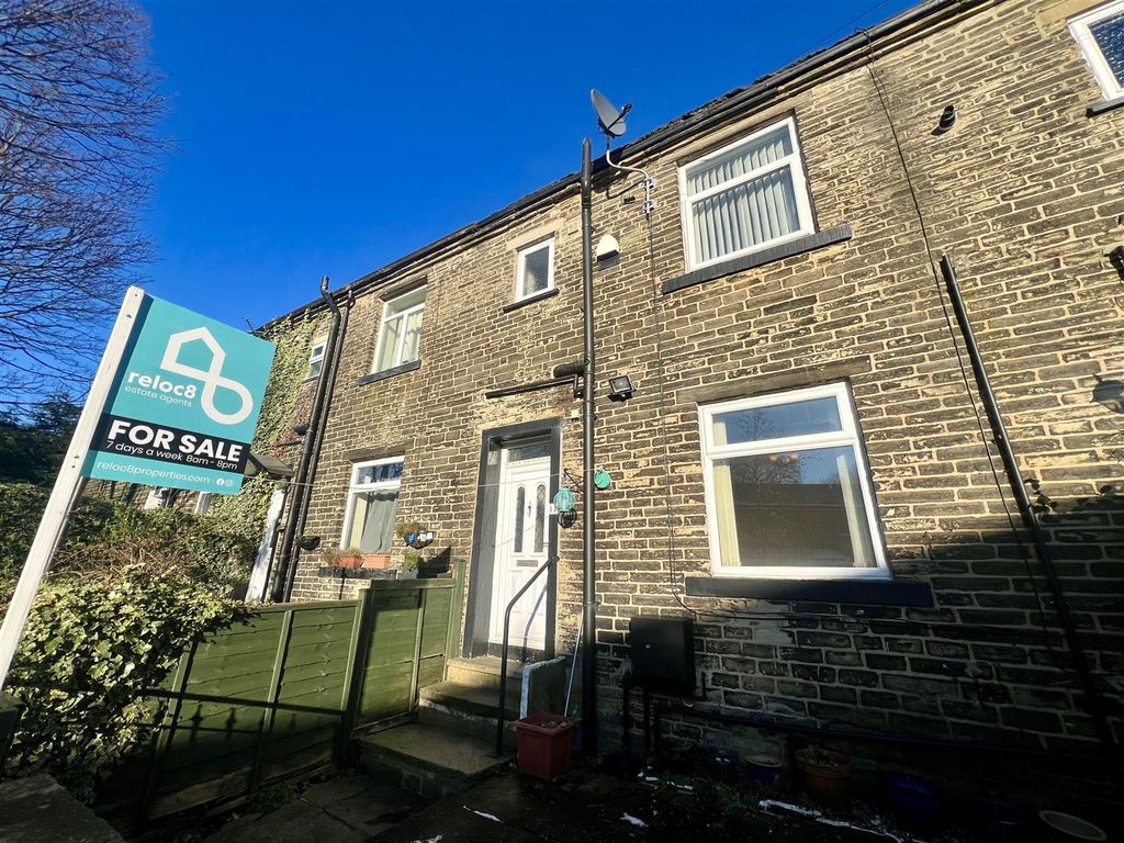 1 bed terraced house to rent in Sutcliffe Place, Bradford BD6, £525 pcm