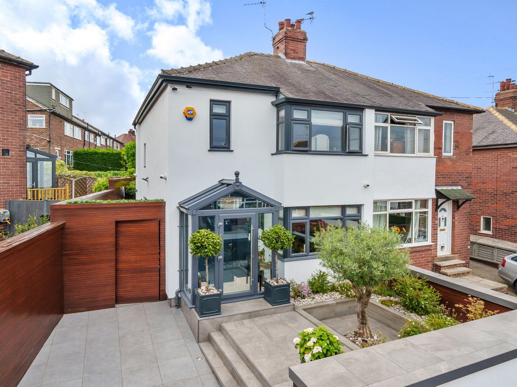 3 bed semidetached house for sale in Calverley Drive, Leeds, West