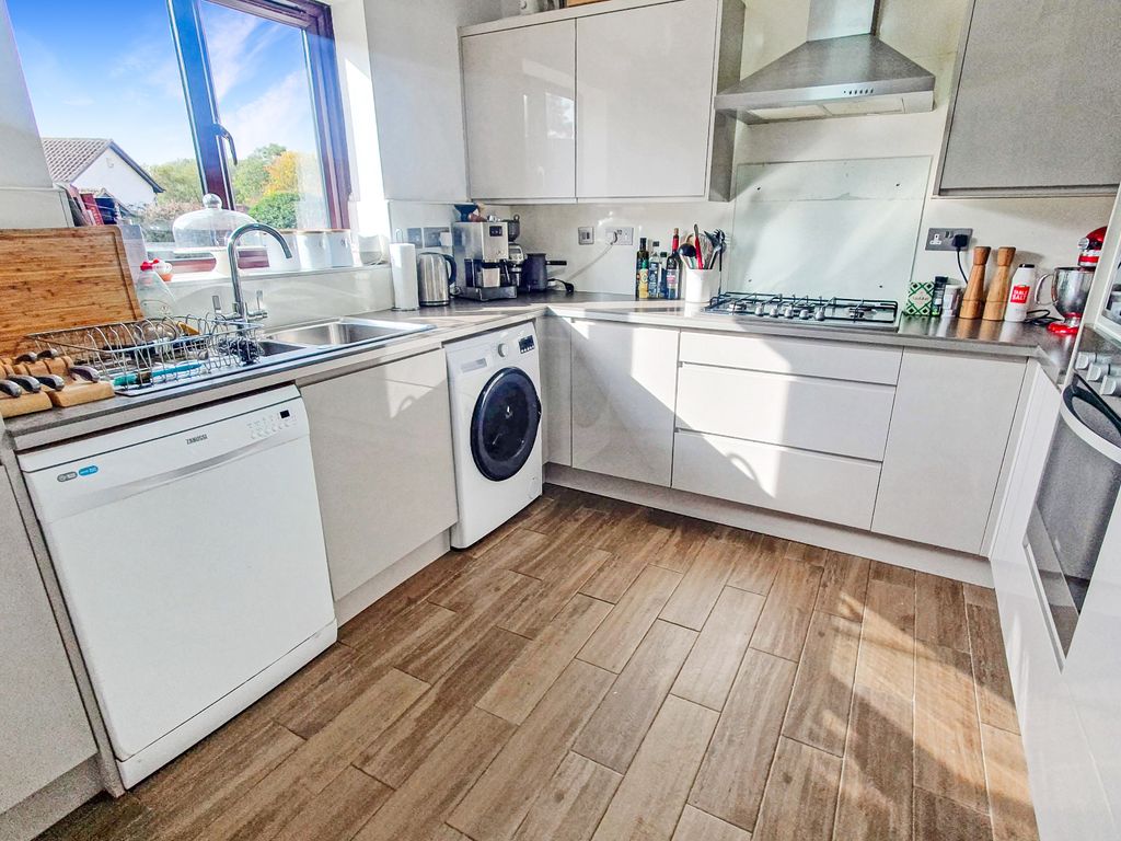 3 bed detached house for sale in Wedgwood Avenue, Blakelands, Milton