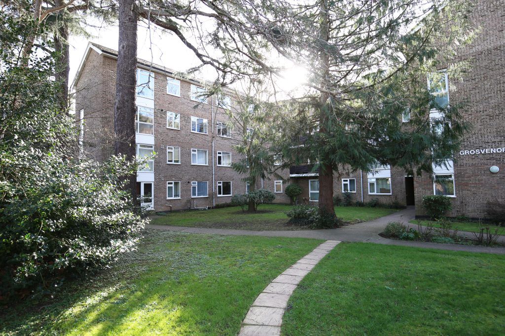 2 bed flat for sale in Fairfax Road, Teddington TW11, £425,000 Zoopla