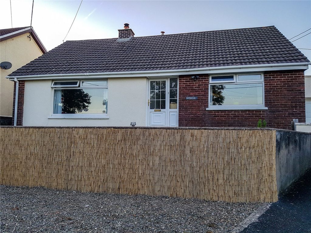 3 bed bungalow for sale in Leonardston Road, Llanstadwell, Milford