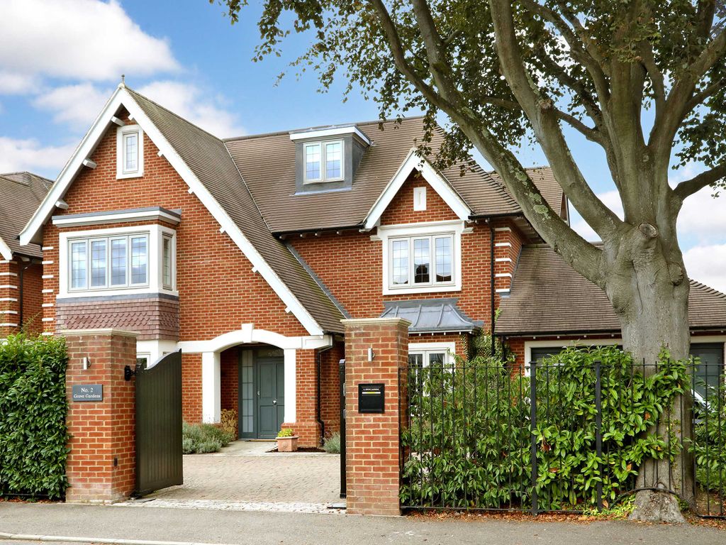 6 bed detached house for sale in Grove Road, Beaconsfield HP9, £