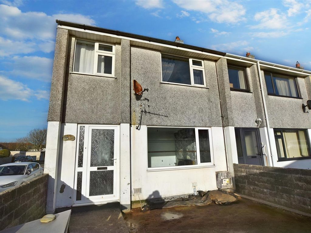 3 bed end terrace house for sale in Rosemellin, Camborne TR14, £219,950