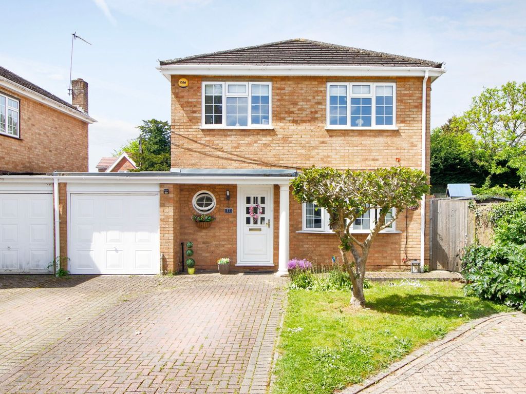 4 bed country house for sale in Mountfield Close, Meopham, Gravesend