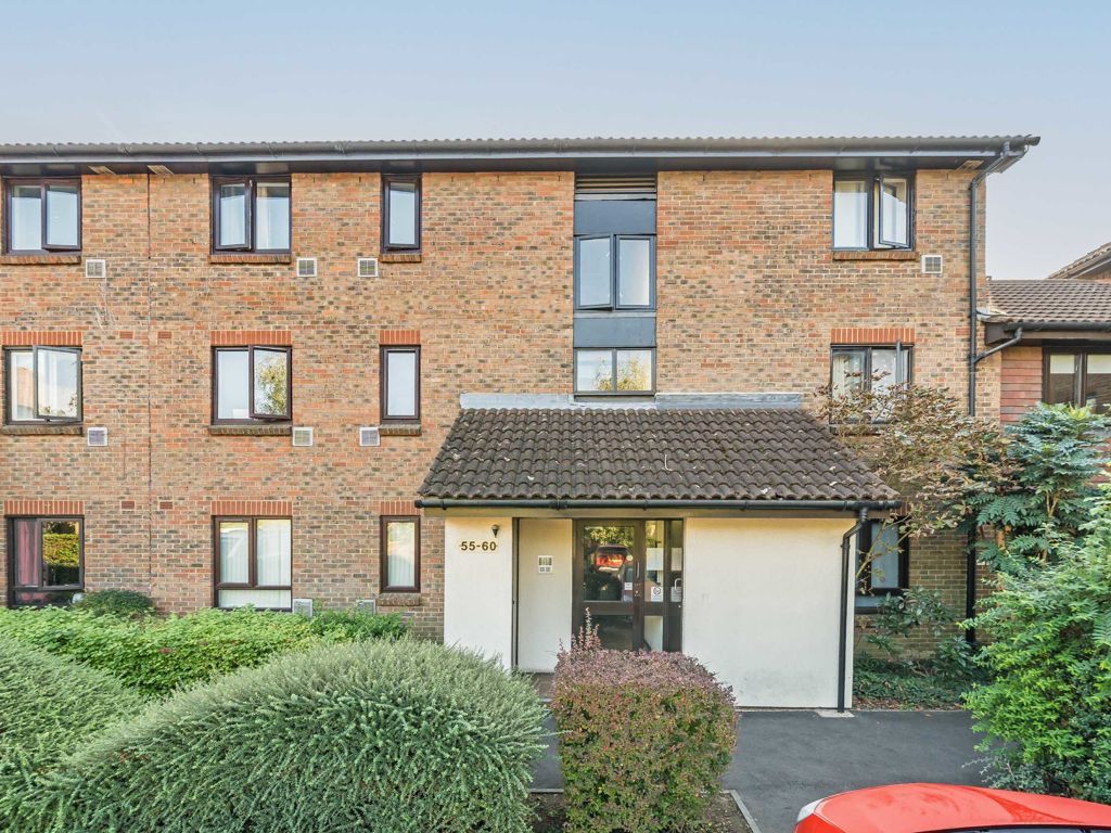 1 bed flat for sale in Braybourne Drive, Isleworth TW7, £299,950 Zoopla