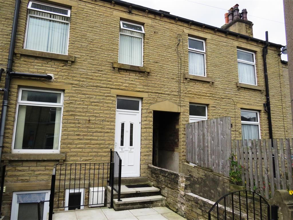 3 bed property to rent in Clough Road, Huddersfield HD2 Zoopla