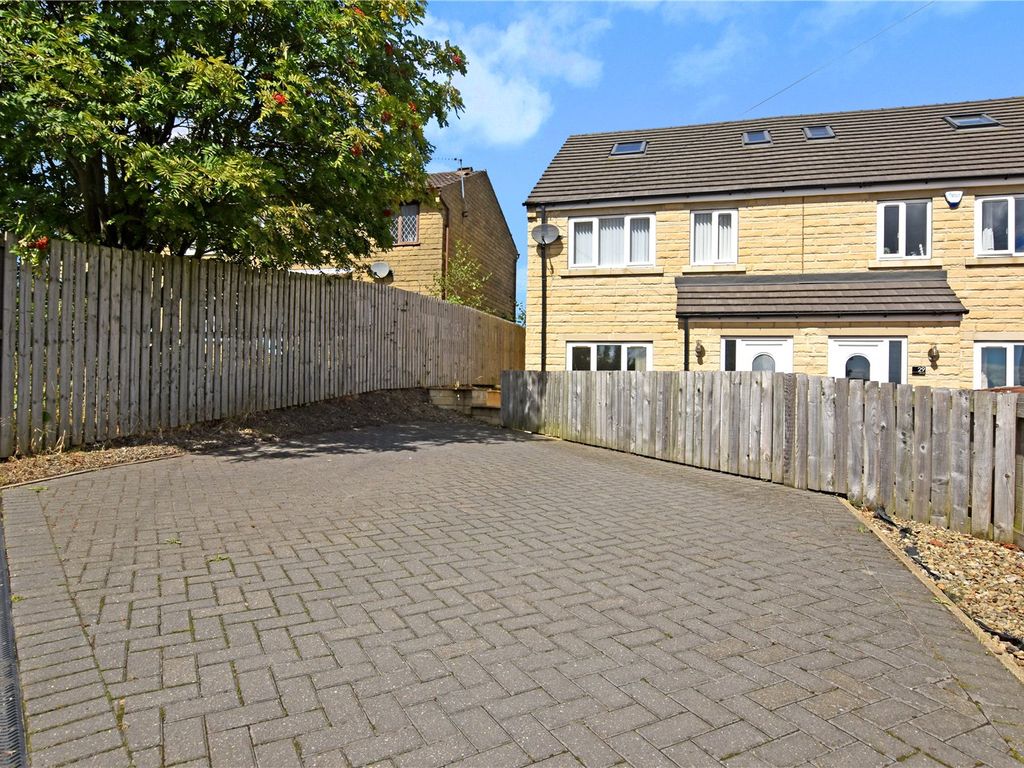 3 bed semidetached house for sale in Mill Lane, East Ardsley