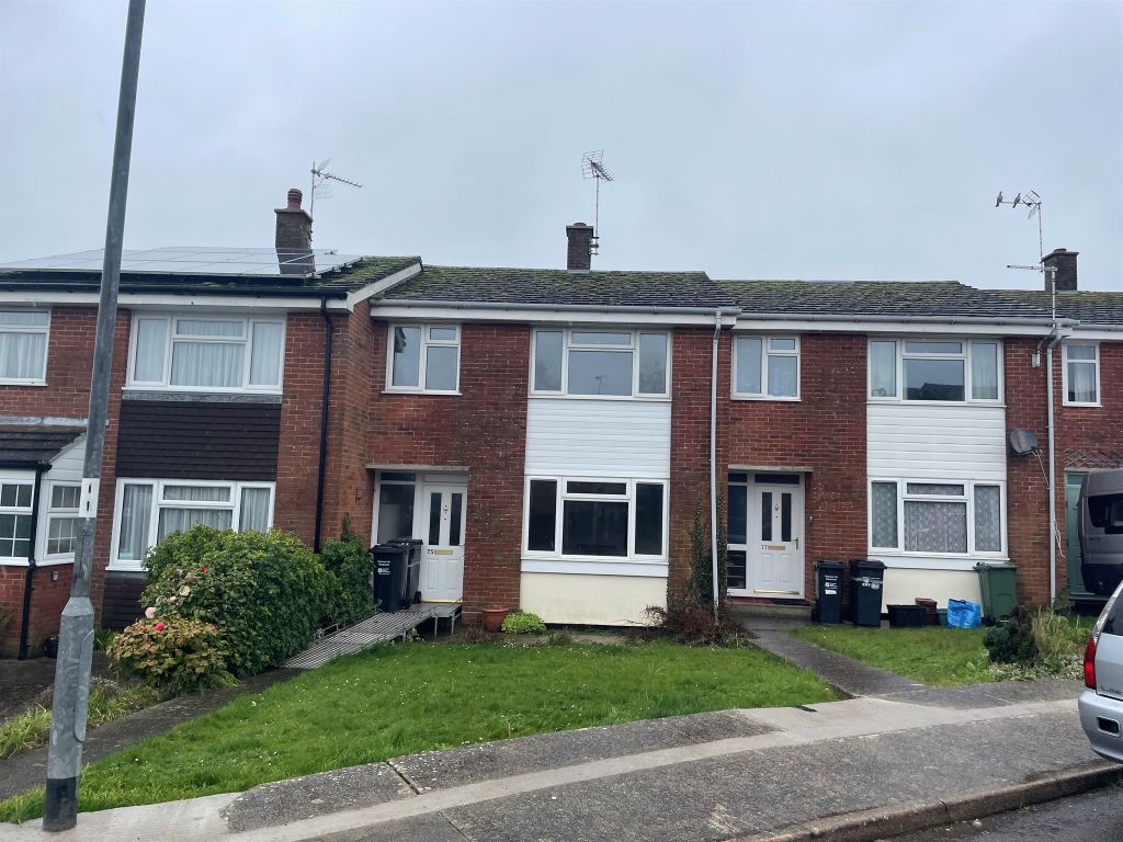 3 bed terraced house for sale in Abbey Road, Yeovil BA21, £170,000 Zoopla