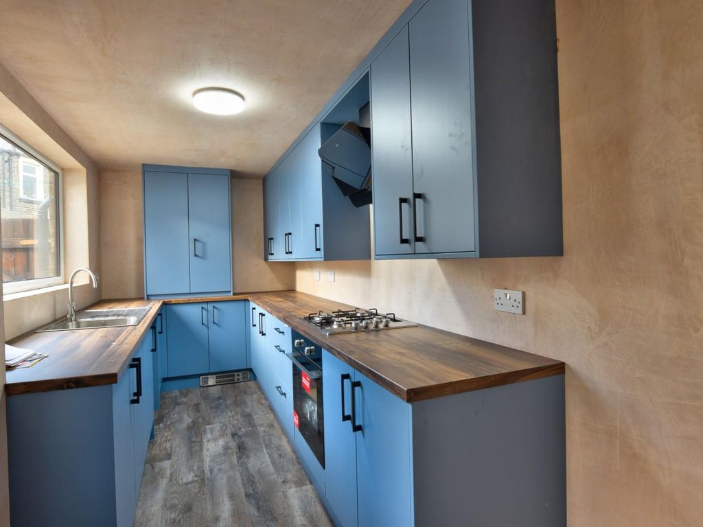 2 bed terraced house to rent in Stone House Fold, Dyneley Lane