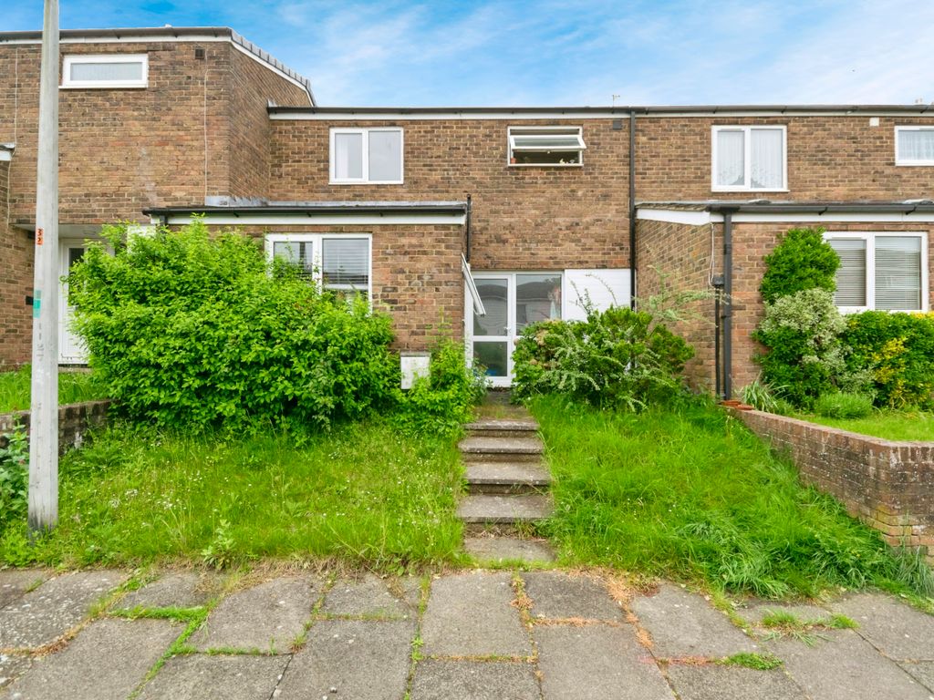 3 bed terraced house for sale in Lonsdale Road, Stevenage