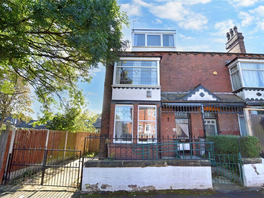 4 bed semidetached house for sale in Abbey Avenue, Leeds, West