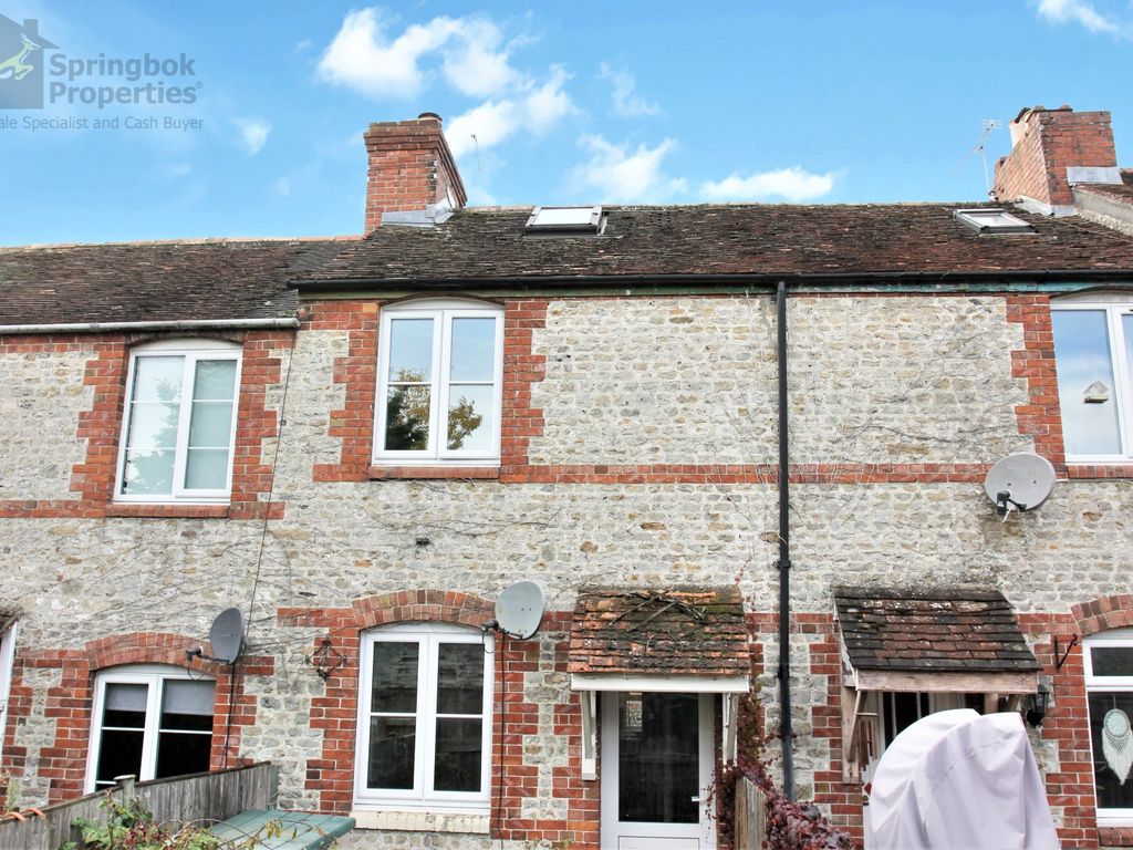 2 bed terraced house for sale in Silver Street, Warminster, Wiltshire