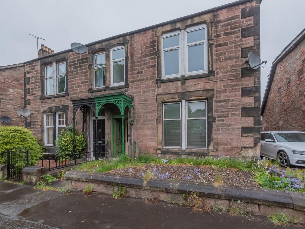 2 bed flat for sale in Clackmannan Road, Alloa FK10, £69,995 Zoopla