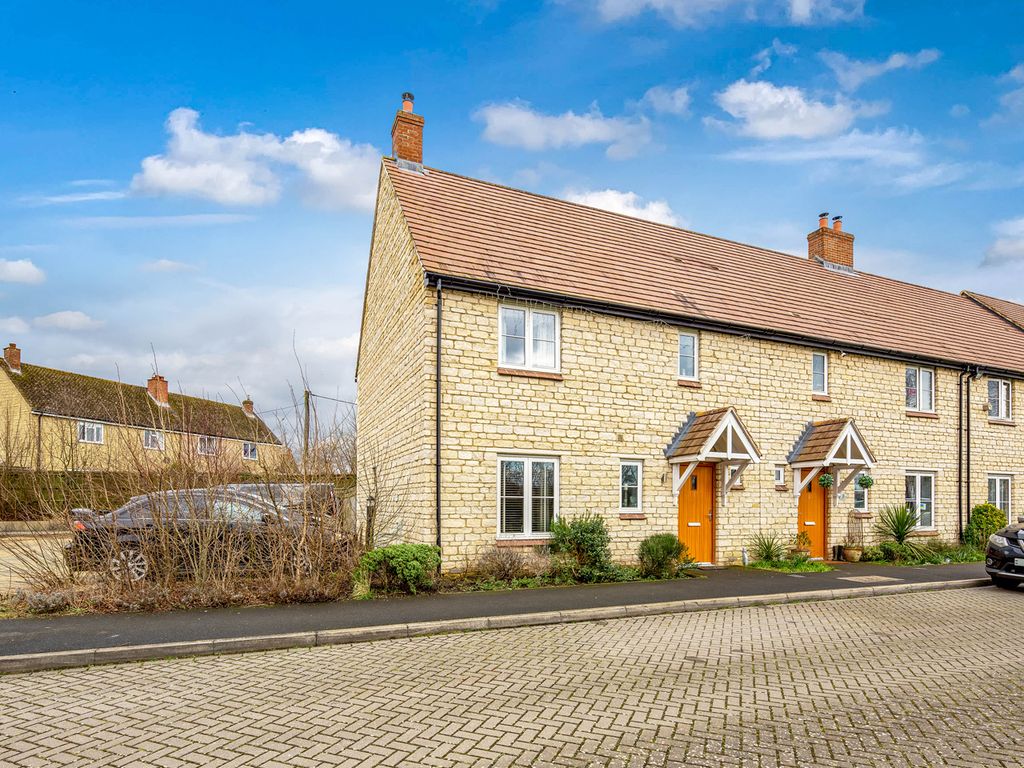 3 bed end terrace house for sale in gallosbrook way, weston-on-the-green, bicester ox25