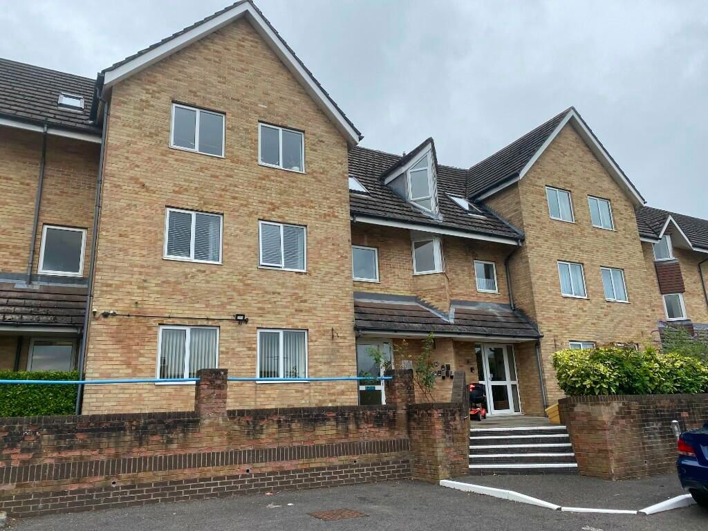 1 bed flat for sale in Sunnyhill Road, Parkstone, Poole BH12, £55,000