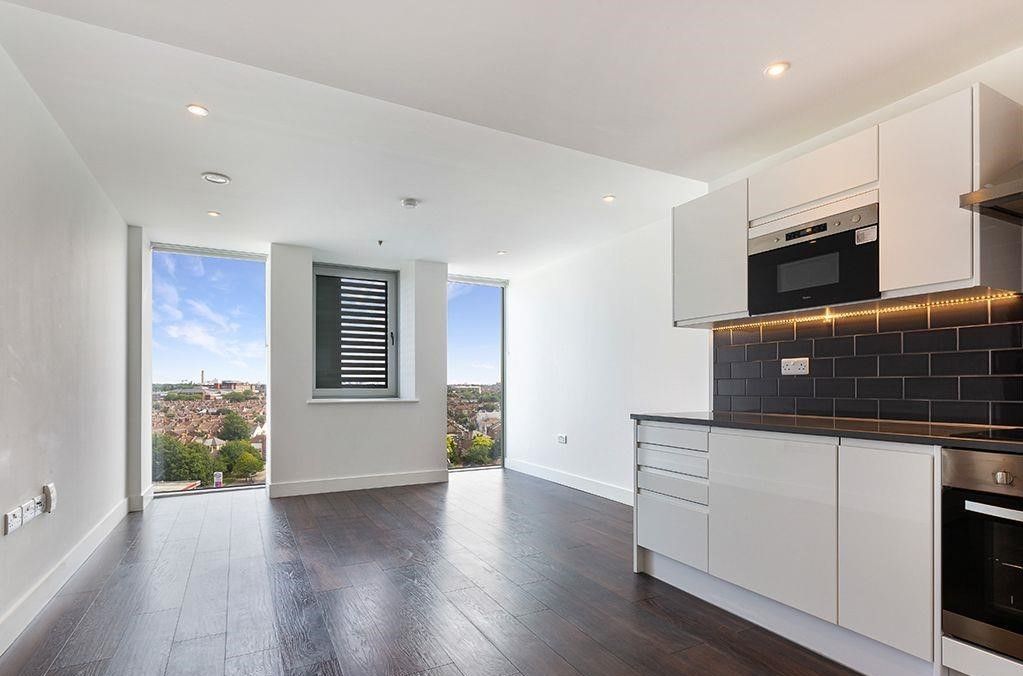 1 bed flat to rent in Britannia Point, 79 Christchurch Road, Colliers