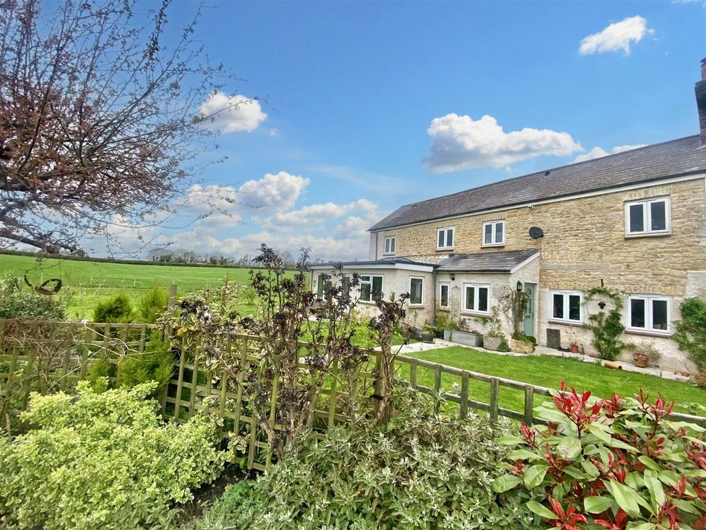 4 bed cottage for sale in Culvers, Gillingham SP8, £550,000 Zoopla