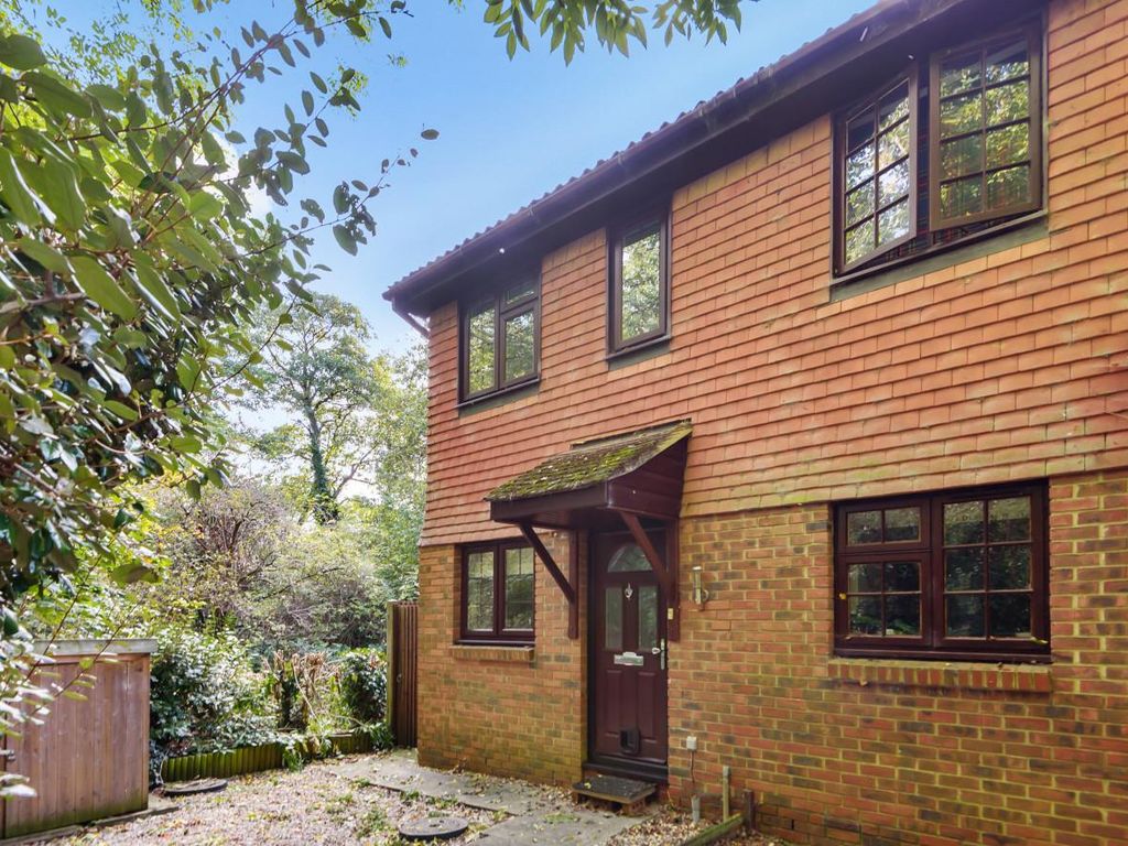 2 bed end terrace house for sale in Monmouth Close, Valley Park