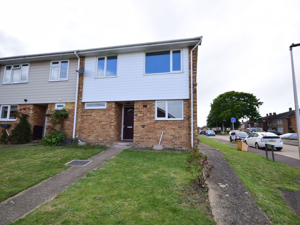 3 bed end terrace house to rent in Megby Close, Rainham, Gillingham ME8