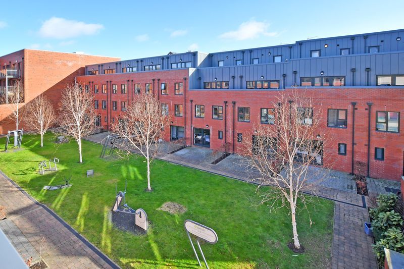 4 bed town house for sale in Dun Street, Kelham Island, Sheffield S3, £