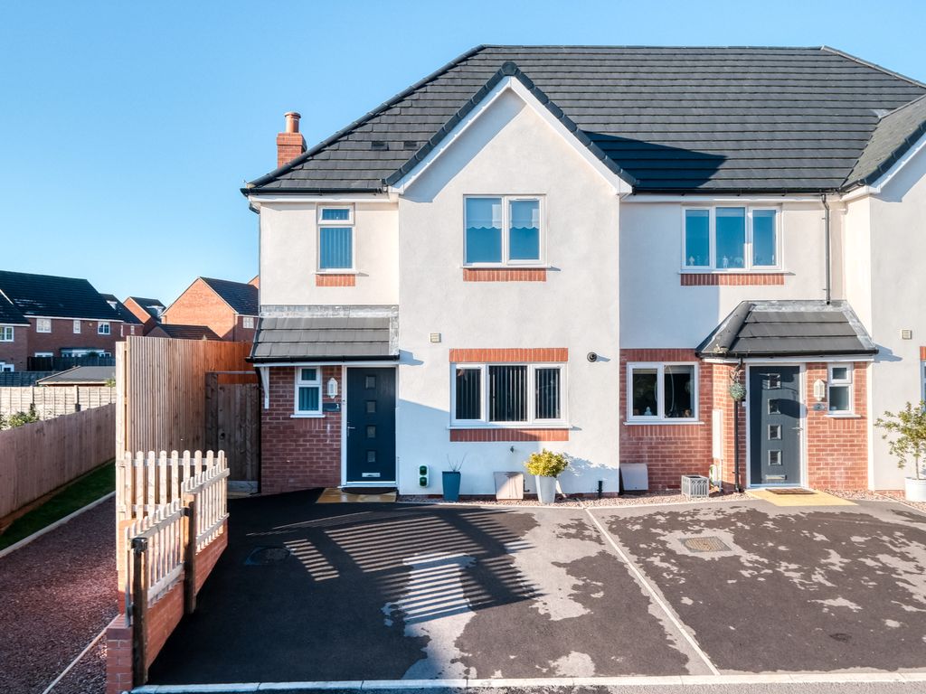 3 bed end terrace house for sale in Hollybank Drive, Lickey End