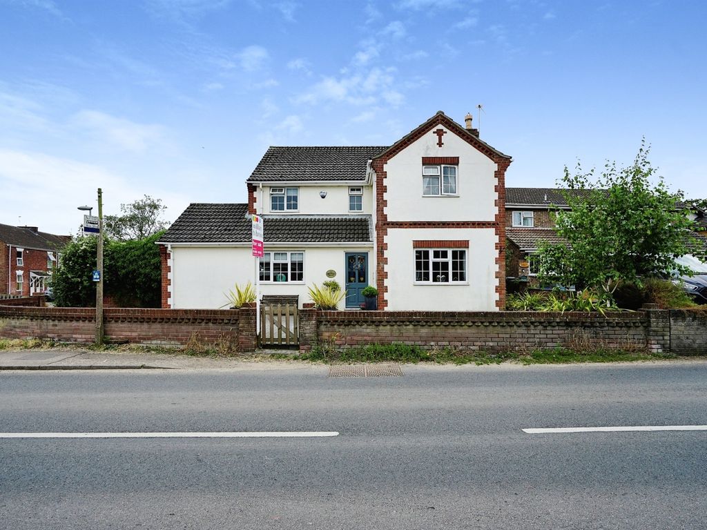 4 bed detached house for sale in Stepshort, Belton, Great Yarmouth NR31