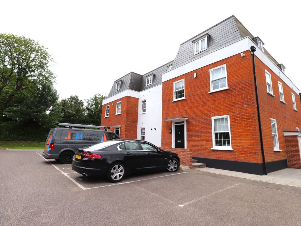 3 bed to rent in The Old Rectory, St Marys Road, Greenhithe