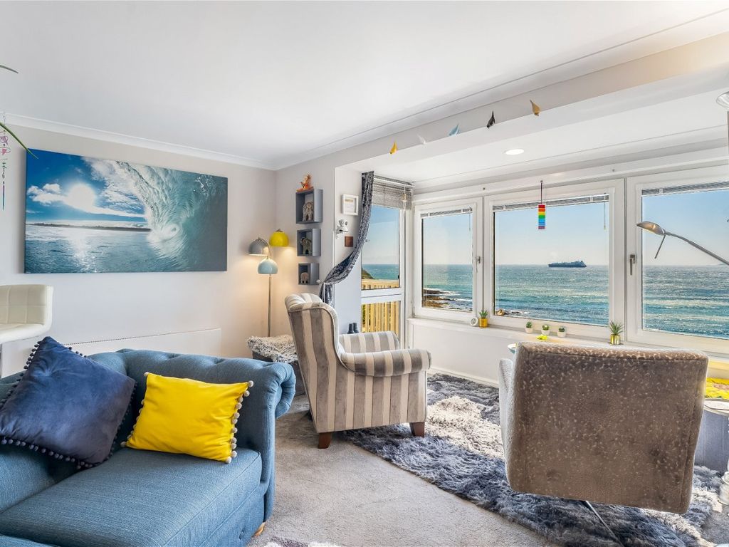 2 bed flat for sale in Castle Drive, Falmouth TR11, £465,000 Zoopla