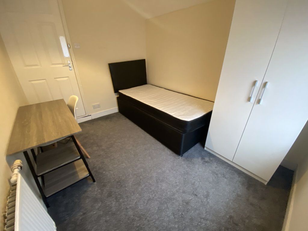 Room to rent in Rm 4, St Martins Street, Peterborough PE1 Zoopla