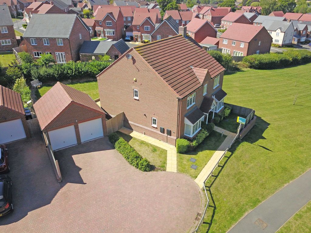 Wheelwright Drive, Eccleshall ST21  