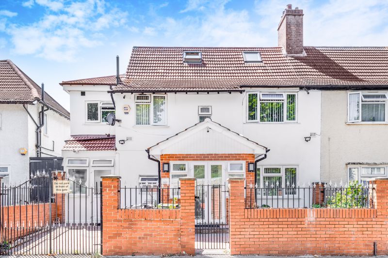 9 bed semidetached house for sale in Highbury Avenue, Thornton Heath