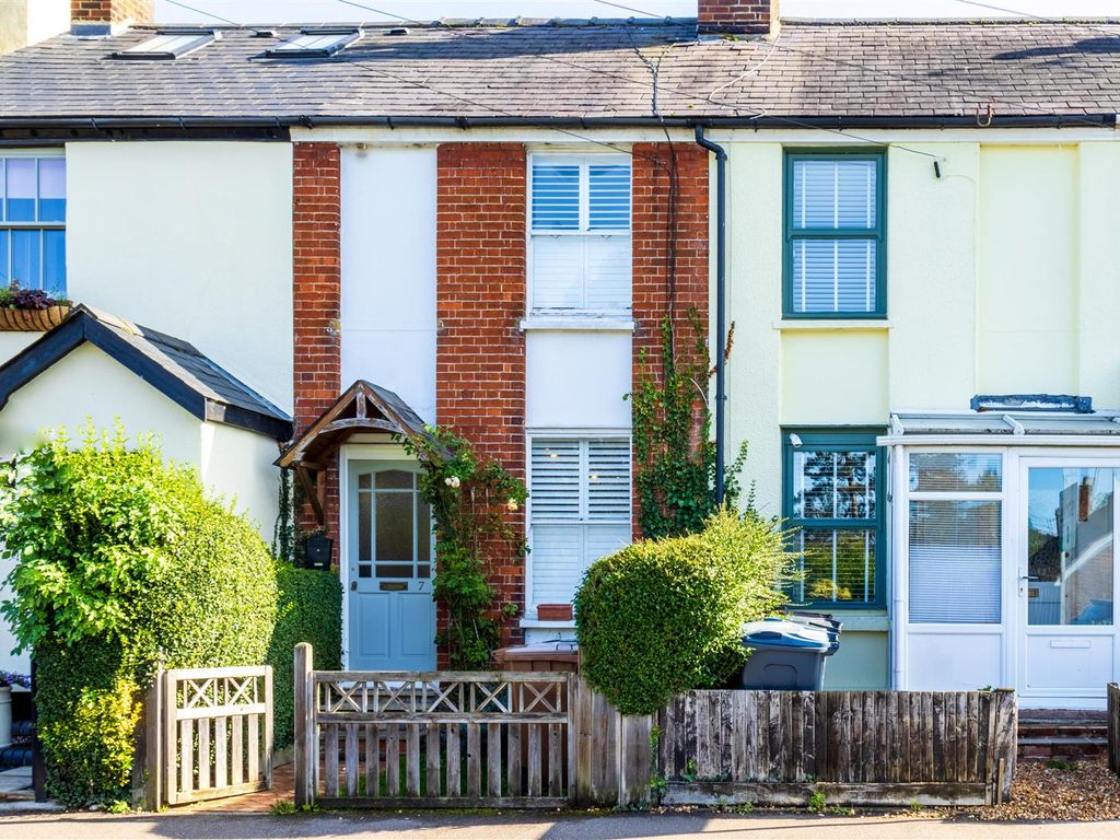 2 bed town house for sale in Paddock Road, Buntingford SG9, £375,000