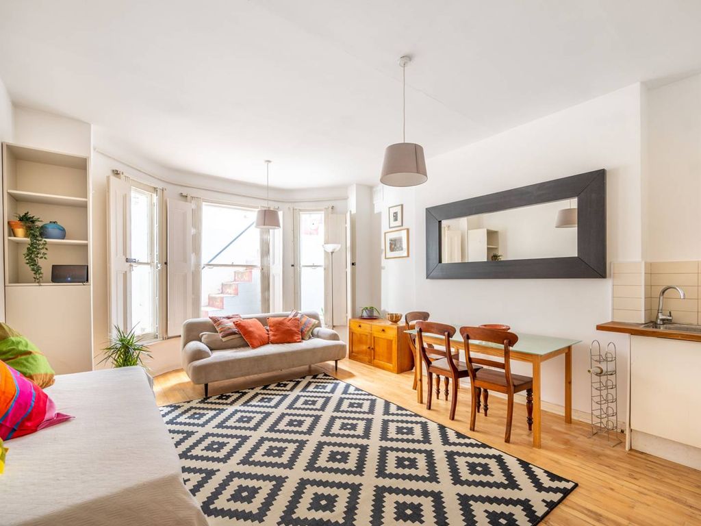 Linden Gardens, Notting Hill Gate, London W2  