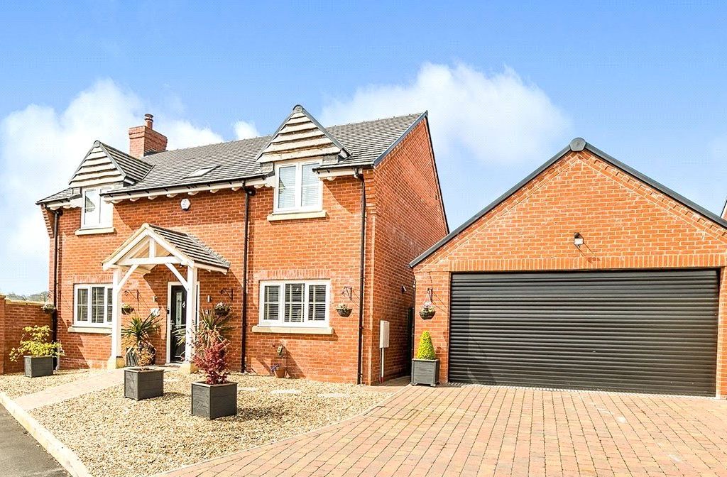 3 bed detached house for sale in Garside Close, Hengoed, Oswestry