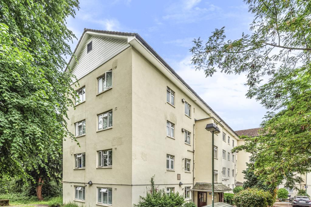 3 bed flat for sale in Kingston Upon Thames, London KT2, £375,000 Zoopla