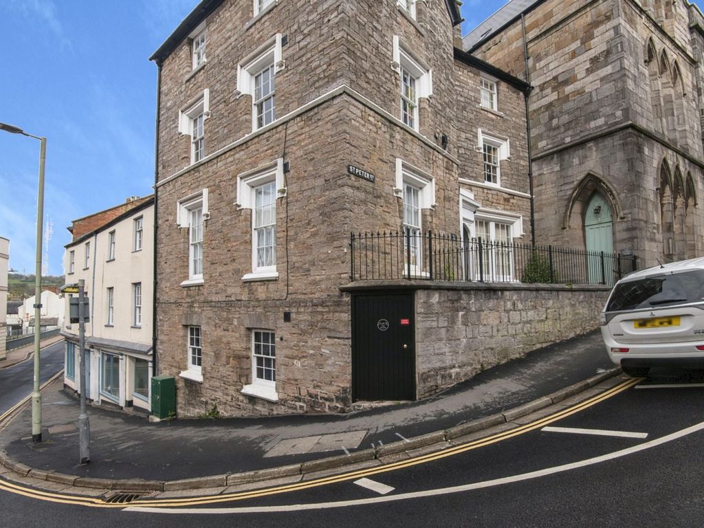 2 St. Peter Street, Tiverton EX16  