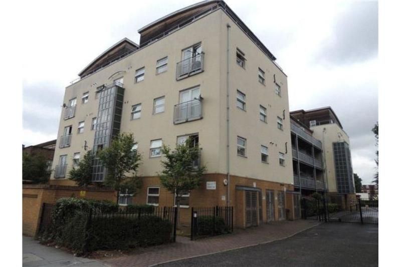 2 bed flat to rent in Sydenham Road, Croydon CR0 Zoopla